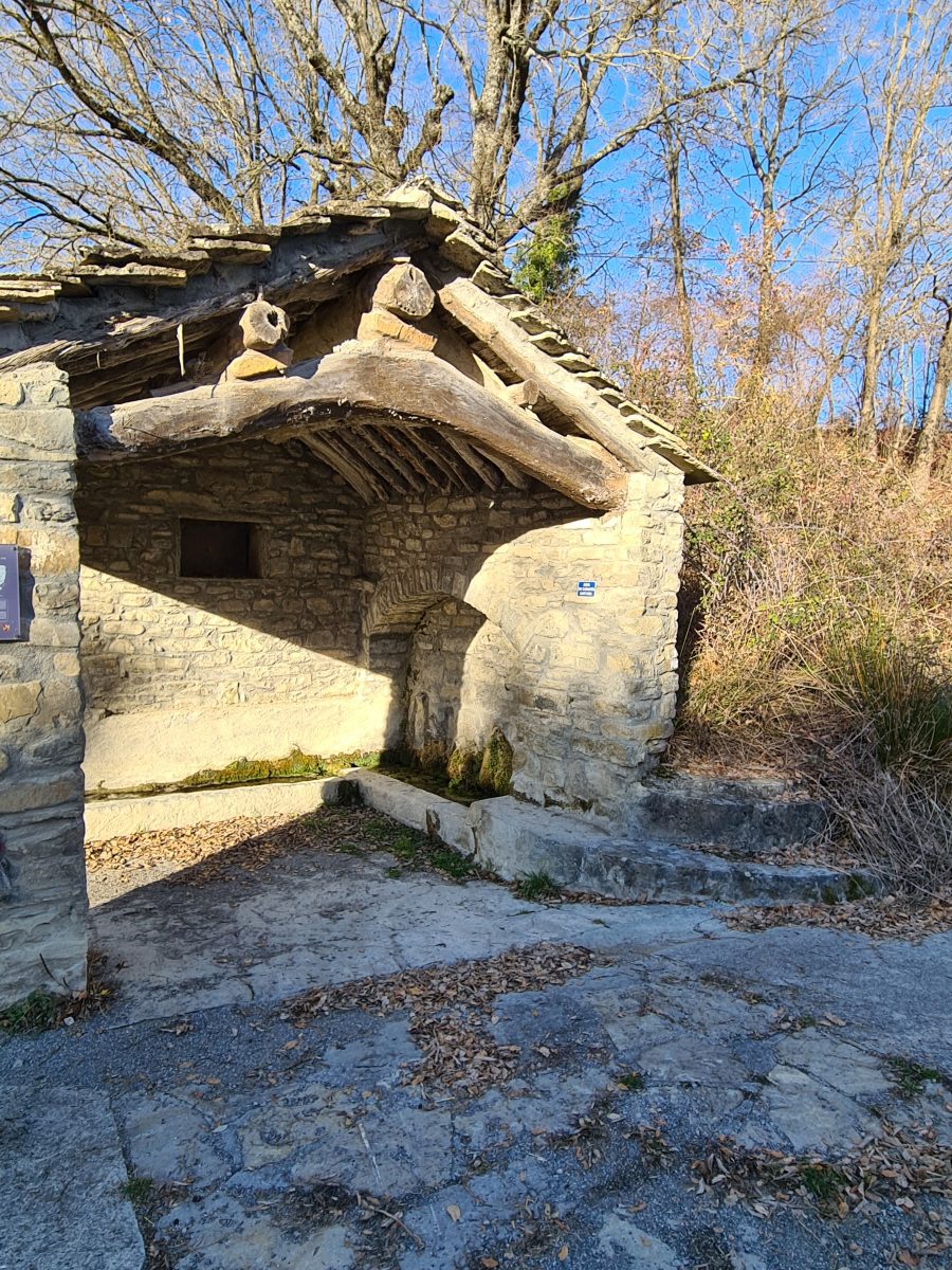 Überdachter Lavadero auf unserer Reise - Nordspanien-Winterreise