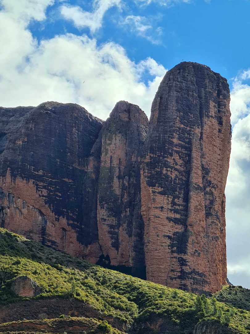 Rückseite der Felswand von Riglos – Wohnmobil-Rundreise Spanien