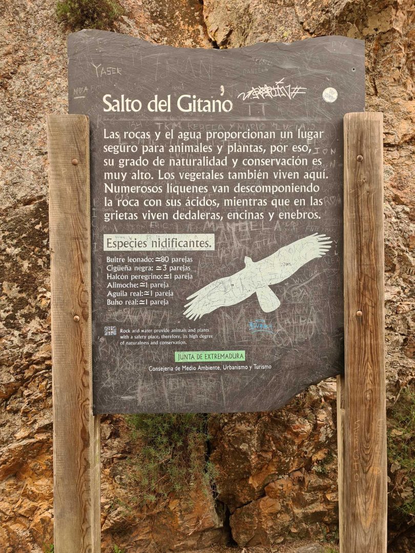 Informationsschild zum Salto Gigante Felsen – Wohnmobil-Rundreise Spanien